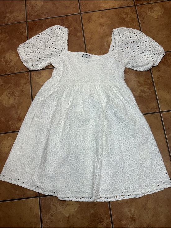 Tuckernuck Dresses & Skirts - Tuckernuck White Eyelet
Abigail Dress - Small